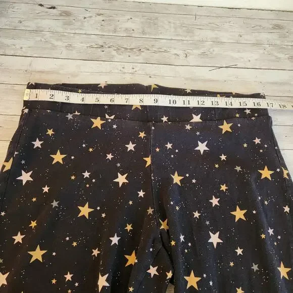 Torrid Capri Premium Legging Black Star Clusters Wide Waist Size 2X - Picture 4 of 6